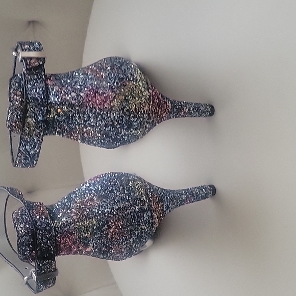 Brash! Sparkly otherworldly sexy heels - Picture 3 of 4